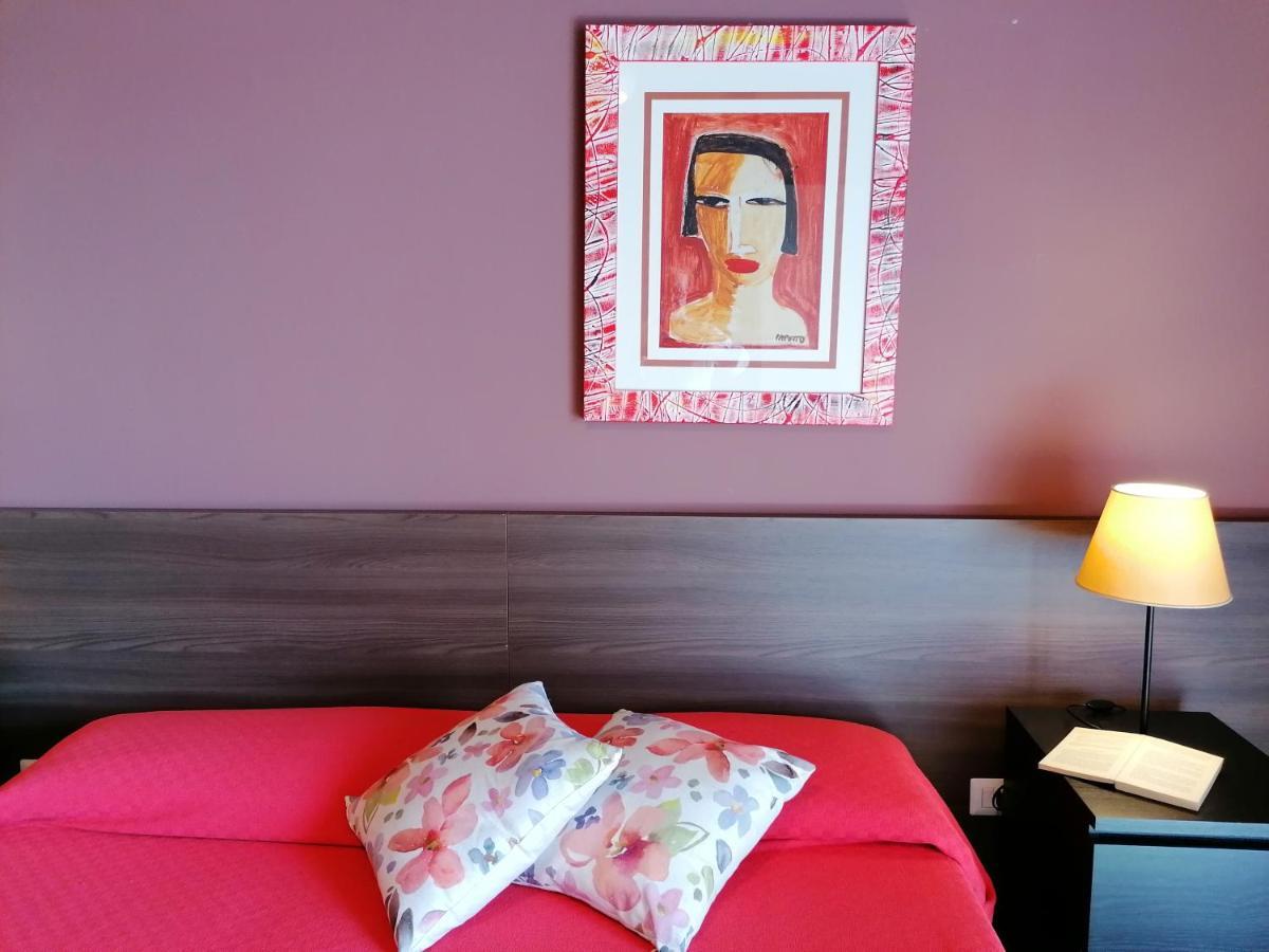 Inner City De Luxe Apartment Catania Exterior foto